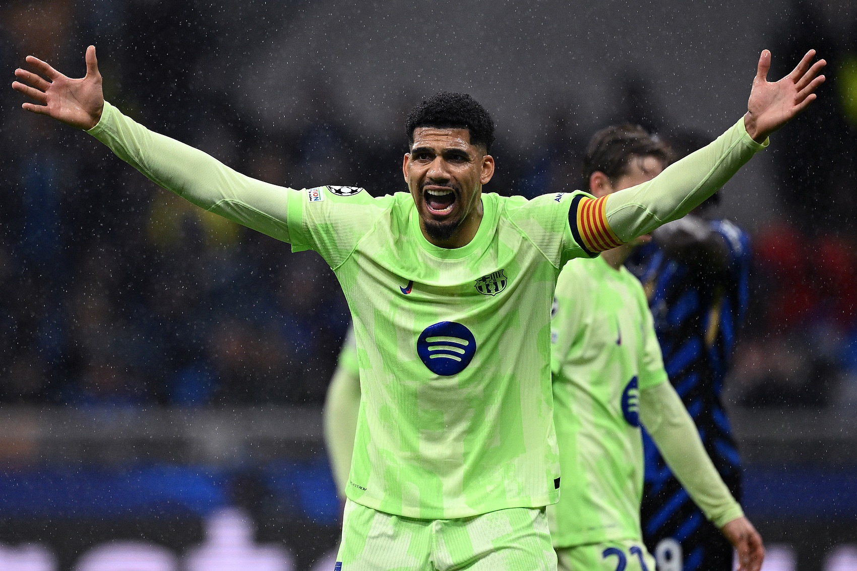 alt, 到了休息, 他的精神状 alt, 到了休息, 他的精神状